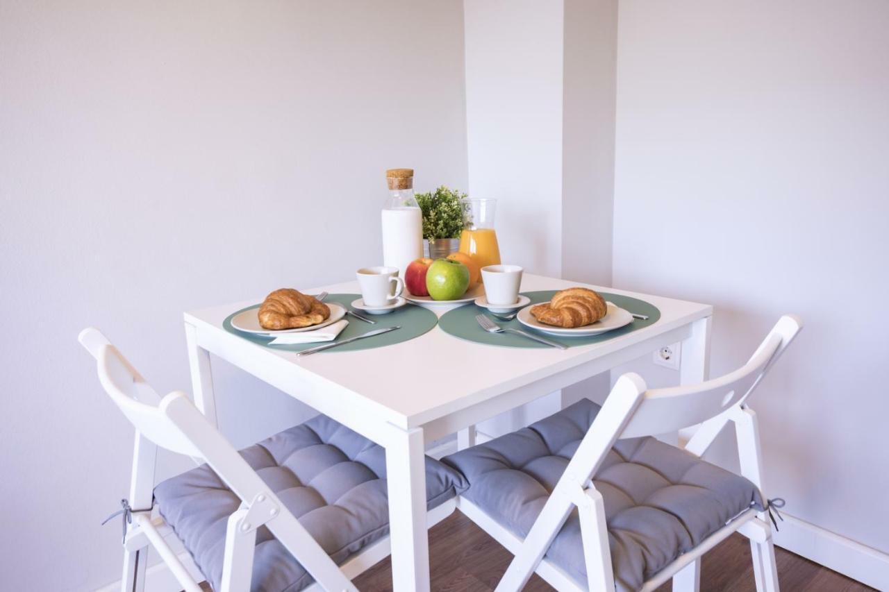 מאלגה Malagueta Cool Beach Apartment מראה חיצוני תמונה